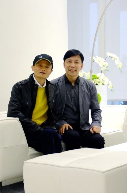 馬云與淘鞋網(wǎng)董事長王冬竹合影